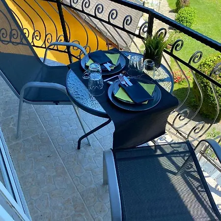 Appartementhaus 5. Jahreszeit Apartman *