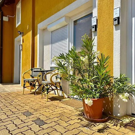 Appartementhaus 5. Jahreszeit Apartman