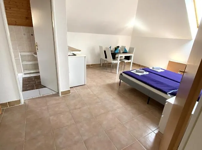 Appartementhaus 5. Jahreszeit Apartmán Hévíz